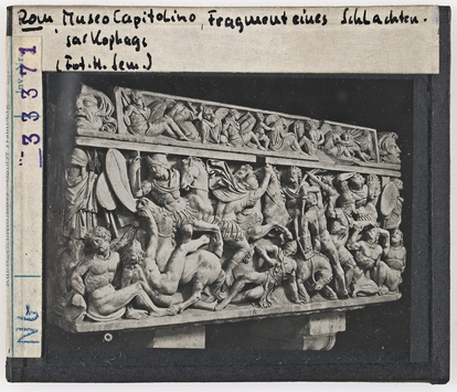 Vorschaubild Rom: Museo Capitolino, Fragment eines Schlachtensarkophags Diasammlung